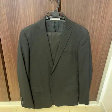 블랙 스트라이프 비즈니스 정장