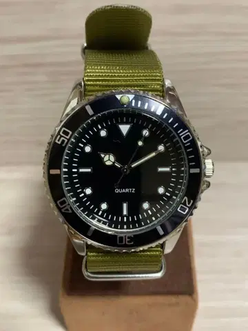 [ 미사용 ] 다이버즈 워치 NATO 벨트 손목시계 쿼츠