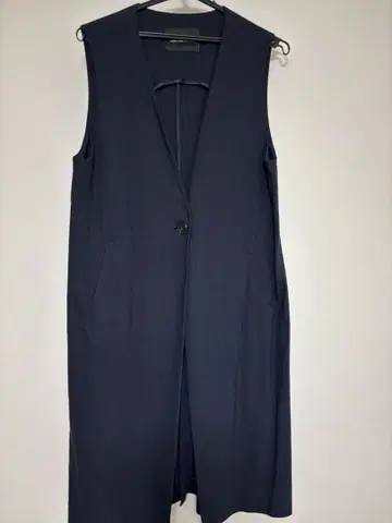 네이비 슬리브리스 베스트