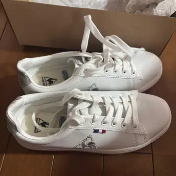 le coq sportif 화이트 스니커즈 22.5cm