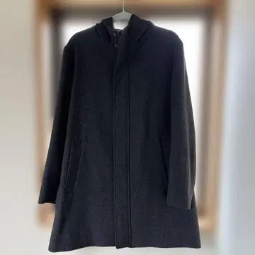 GU 후드 부착 다크 그레이 코트