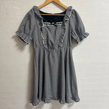 프릴 달린 깅엄 체크 원피스