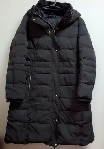 ZARA BASIC 블랙 XL 후드 부착 다운 자켓