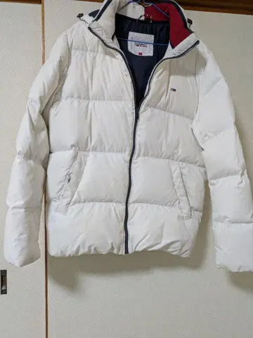 TOMMY JEANS 화이트 다운 자켓