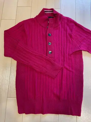 JUNMEN 마젠타 하이넥 스웨터