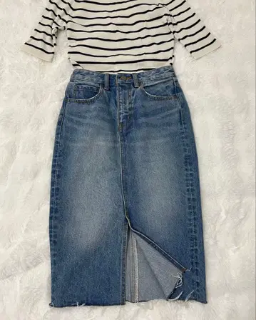 [ AZUL BY MOUSSY ] 데님 블루 타이트 스커트 슬릿
