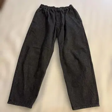 휴일과 시 데님