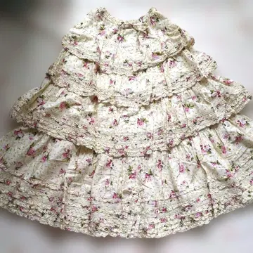 새상품 핑크하우스 92400엔 블라썸 로즈 프린트 단단 스커트