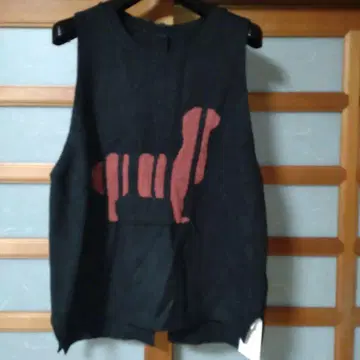 미사용 새상품 앞뒤로 입을 수 있는 닥스훈트 디자인 부드러운 니트 베스트