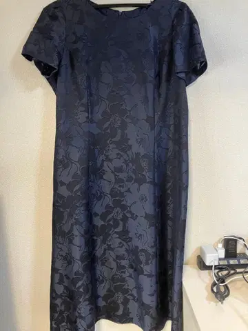 이긴 네이비 플라워 패턴 무릎 아래 원피스 15호