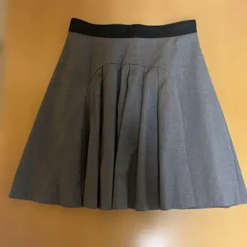 질스튜어트 그레이 플레어 스커트 블랙 허리 밴딩