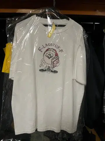 FLAGSTUFF 몬스터 TEE 카마초