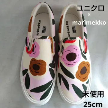 미사용 유니클로 마리메꼬 캔버스 슬립온 25.0cm 새상품