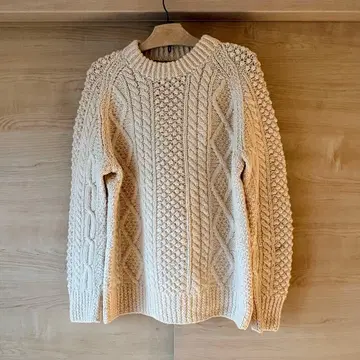 Kennedy of Ardara 아이보리 니트 스웨터