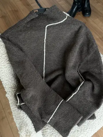 ZARA 브라운 하이넥 스웨터