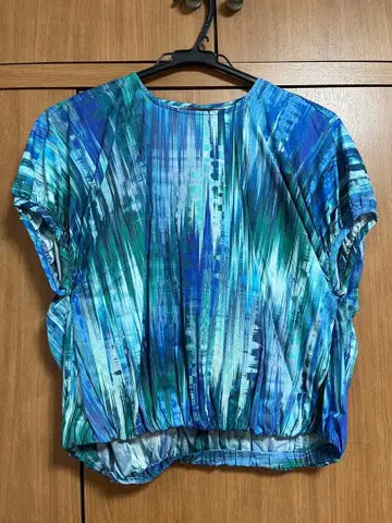 테치치 리버티 글리치 패턴 퍼프 슬리브 블라우스