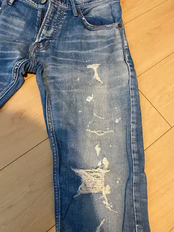 TMT 데미지 가공 데님 팬츠