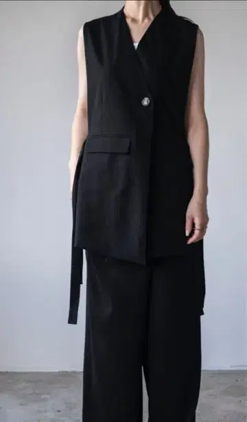 엔폴드 CACHE-COEUR OPEN VEST