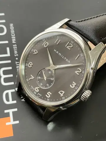 해밀턴 손목시계 재즈 마스터 신라인 푸치세코