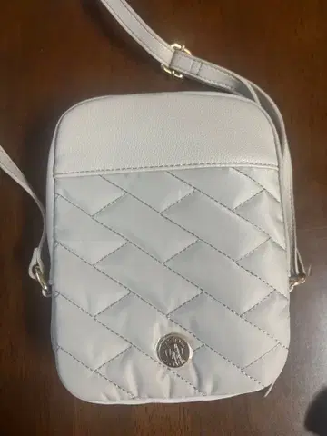 타미힐피거 숄더백