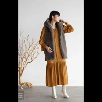 미사용 새상품 RADIATE 후데트 퍼 베스트 모카