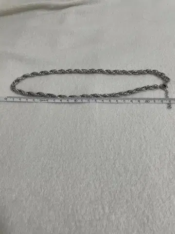실버 트위스트 체인 목걸이