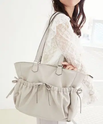 MAJESTIC LEGON 개더 리본 토트백