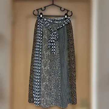 티티카카 새상품 플리츠 롱 스커트 프리 사이즈