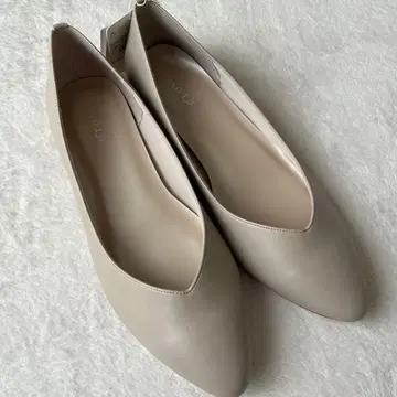 미사용 새상품 grove 펌프스