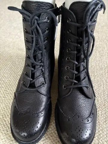 BARCLAY 레이스업 부츠