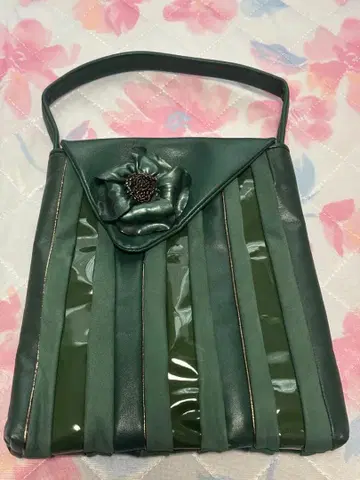 그린 스트라이프 가죽 핸드백