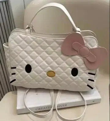 헬로키티 퀼팅 숄더백