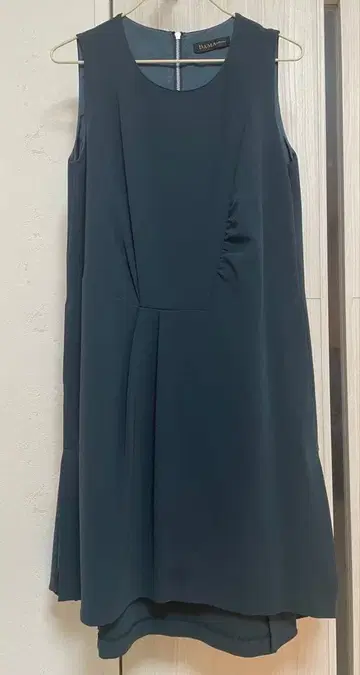 더마 새상품급 변형 원피스 그린 계열 슬림