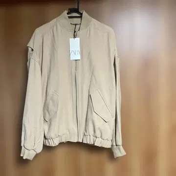 택 포함 미사용 새상품 ZARA 베이지 자켓 XS-S