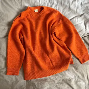 숄더홀 니트 오렌지