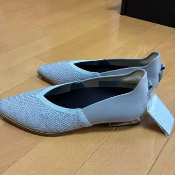 [새상품] fittit 발수 니트 플랫슈즈 실버 23.5cm
