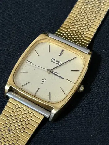 세이코 앤티크 쿼츠 골드 가동 중