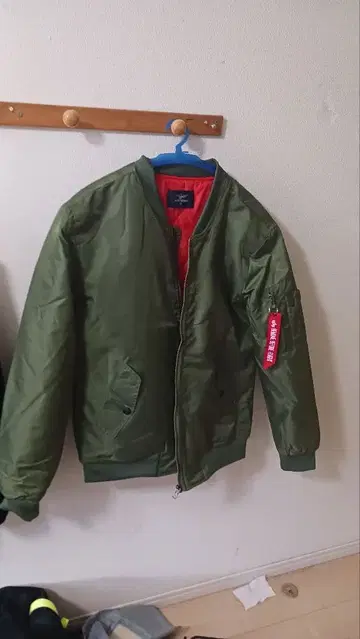 올리브 그린 MA-1 플라이트 자켓