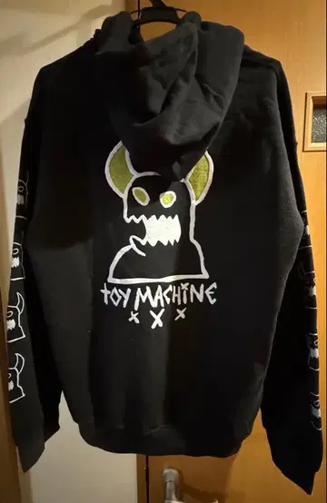TOY MACHINE 후드티 블랙 M 사이즈