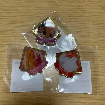 디즈니 온 클래식 핀 배지