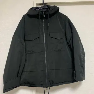 UNIQLO 화이트 마운티니어링 마운틴 후드티