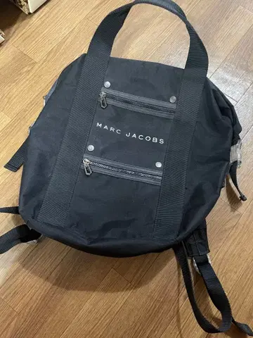MARC JACOBS 블랙 백팩 스퀘어