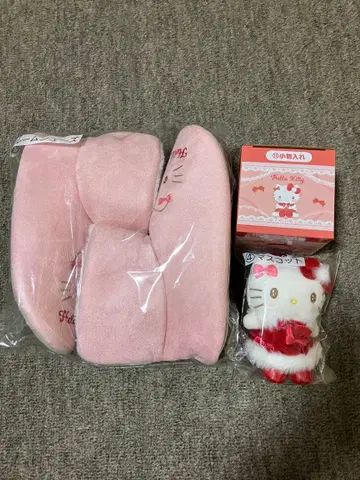 키티 행운 복권 룸슈즈, 마스코트, 소품함