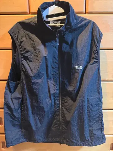 TOWNCRAFT 더 폭스 컬렉션 블랙 베스트