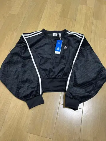 새상품 adidas 코듀로이 맨투맨 블랙