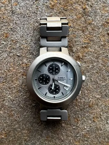 TIMEX 크로노그래프 티타늄제