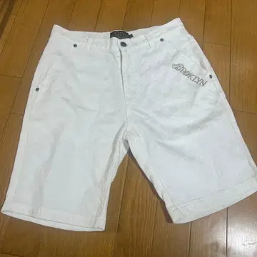 여름 화이트 코튼 숏팬츠 M