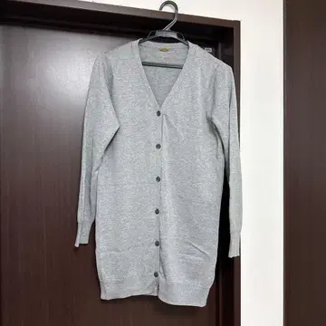 두즈엠클래스 V넥 가디건 그레이