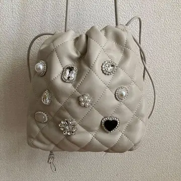 비쥬 장식 퀼팅 숄더백