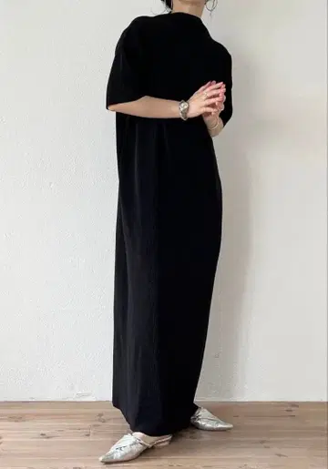 [ 미사용 새상품 ] wee9s 슈퍼 스트레치 플리츠 원피스